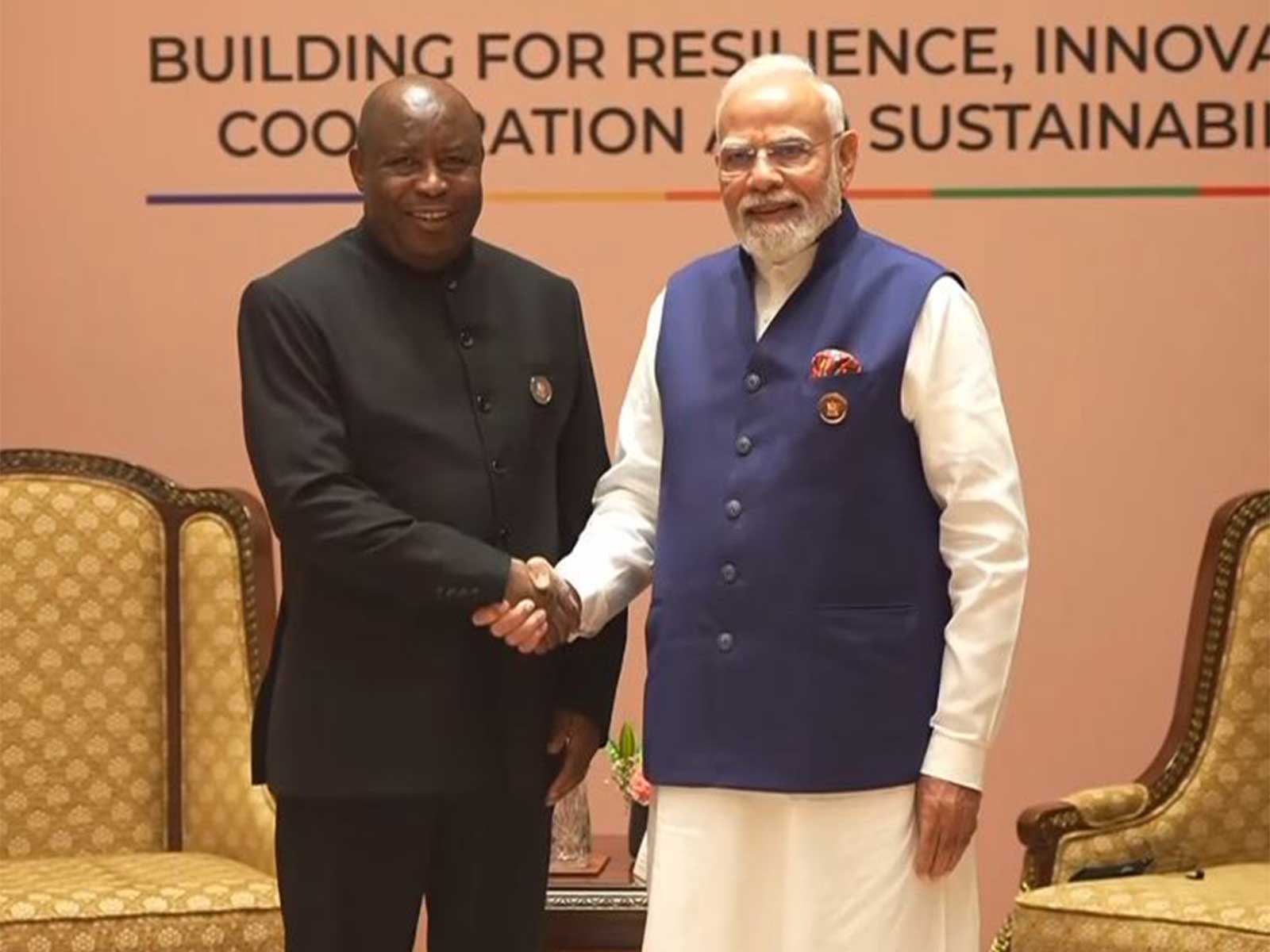 Prime Minister Narendra Modi with Burundi President Évariste Ndayishimiye (Photo/DD)