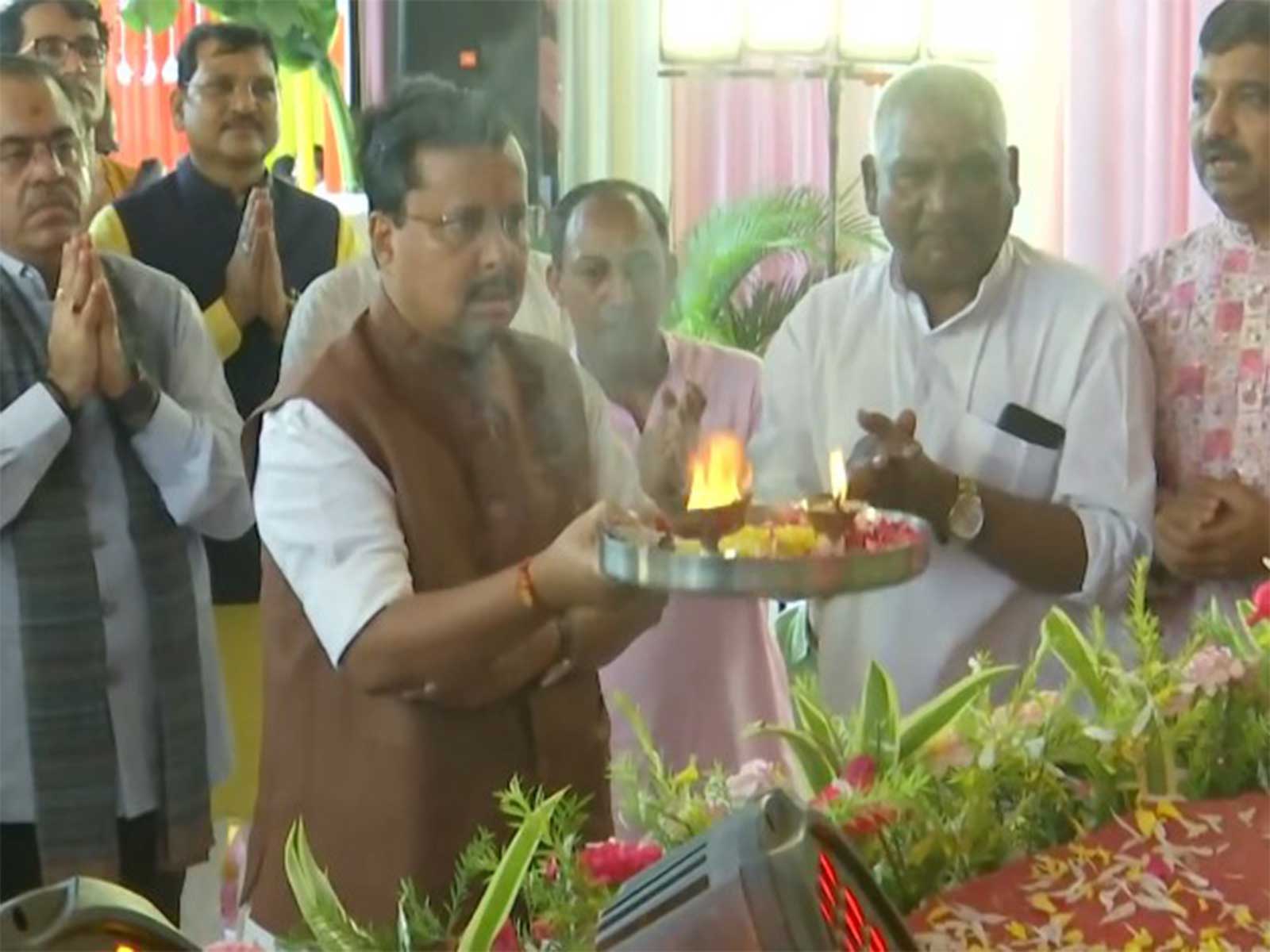 BJP national president Nitin Nabin performing 'aarti' on Ganesh Chaturthi (Photo/ANI)