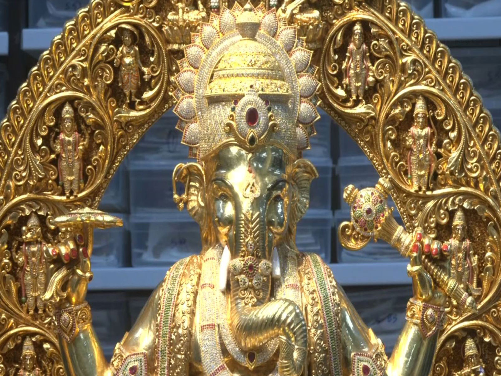 24-karat gold-plated Lord Ganesha idol adorned with 3,83,800 American diamonds (Photo/ANI)