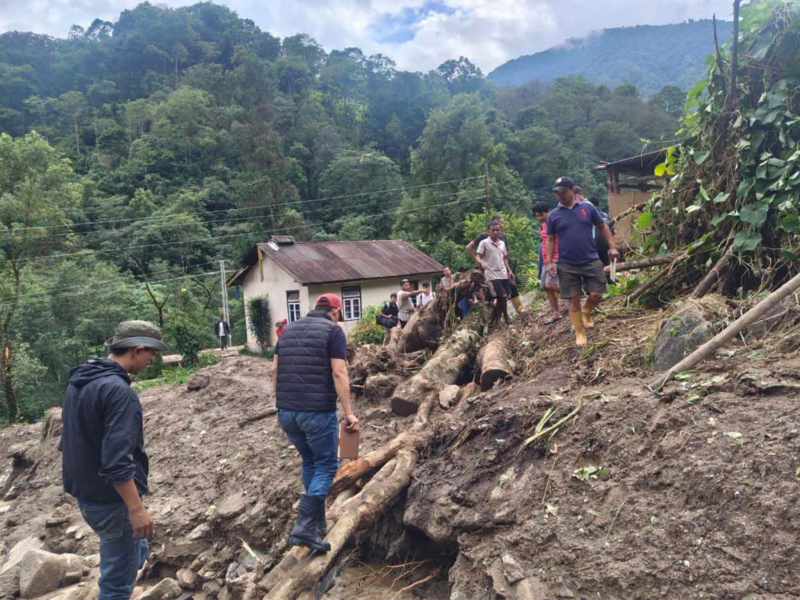 Rescue and relief operations underway in Sikkim’s Gyalshing district after landslide incidents affected Singlitam and Rimbi areas (Photo/SSDMA)