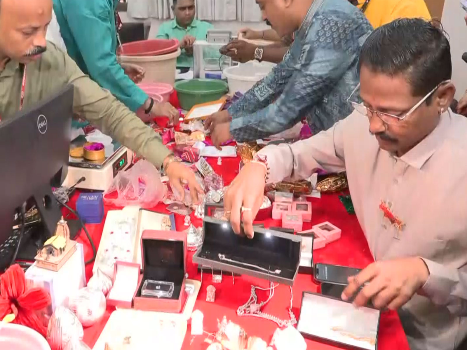 Lalbaugcha Raja donation counting begins (Photo/ANI)