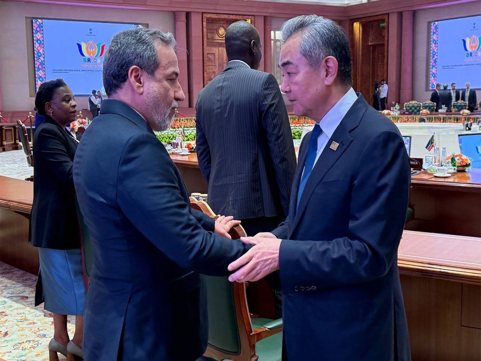 Iranian Foreign Minister Seyyed Abbas Araghchi with his Chinese counterpart Wang Yi (Photo/X@Iran_in_India)