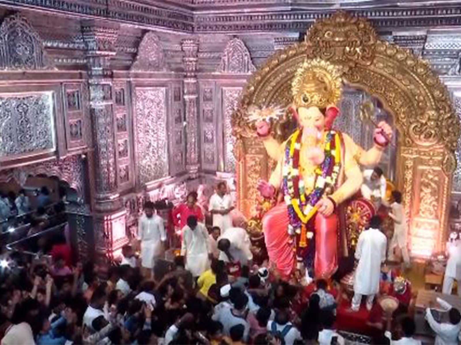  Mumbai's Lalbaugcha Raja pandal (Photo/ANI)