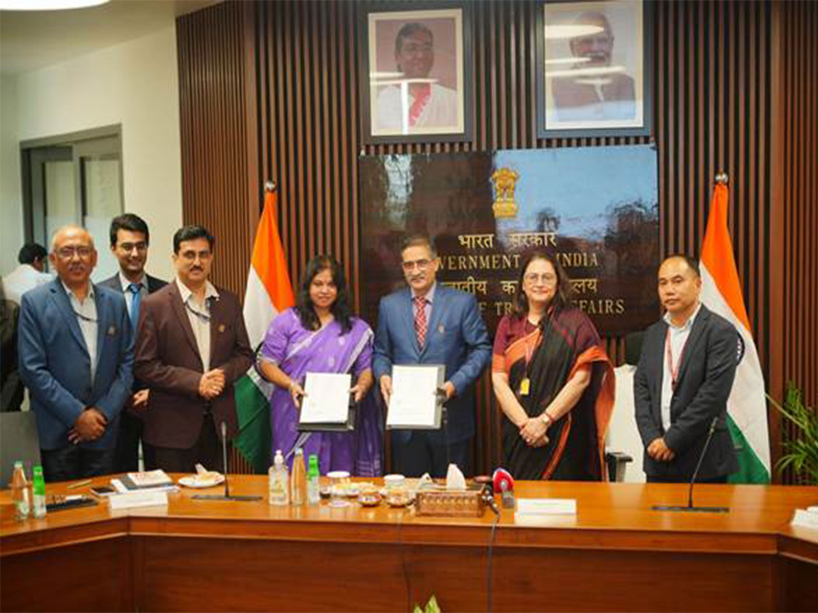 MoU signed between National Scheduled Tribes Finance and Development Corporation (NSTFDC) and Hindustan Petroleum Corporation Limited (HPCL) (Photo/PIB)