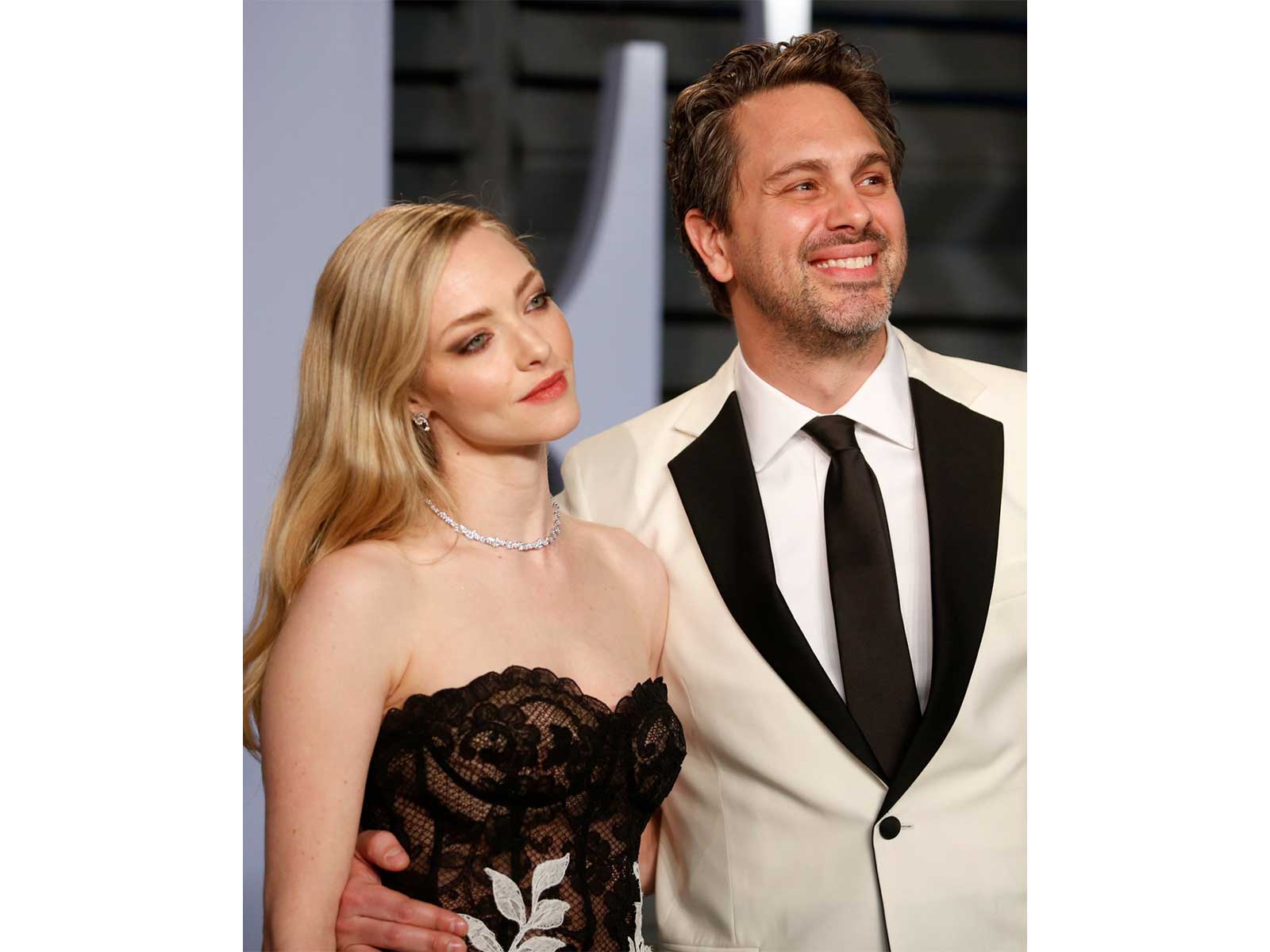 Amanda Seyfried and Thomas Sadoski (Image source: Reuters)