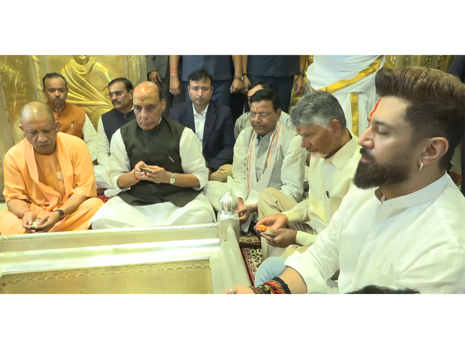 Leaders at the Kashi Vishwanath Temple (Photo/ANI)