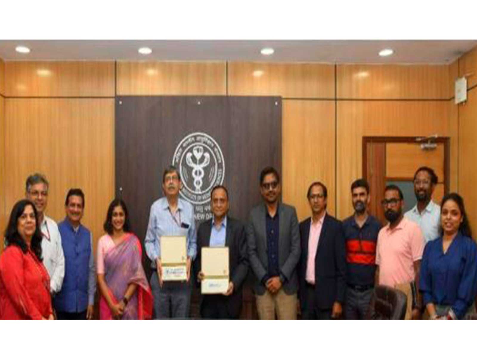 AIIMS and BPL Technologies representatives at the technology transfer ceremony (Photo/Release)