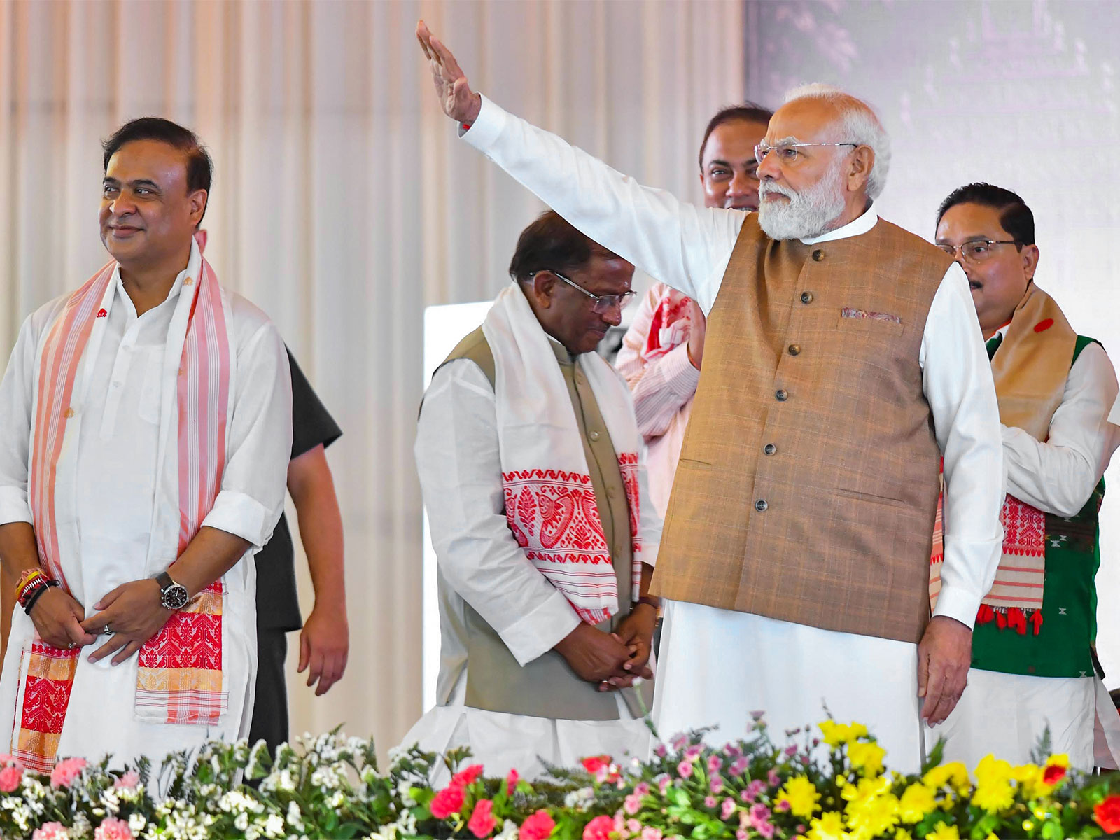 Assam CM Himanta Biswa Sarma and Prime Minister Narendra Modi (Photo/ANI)