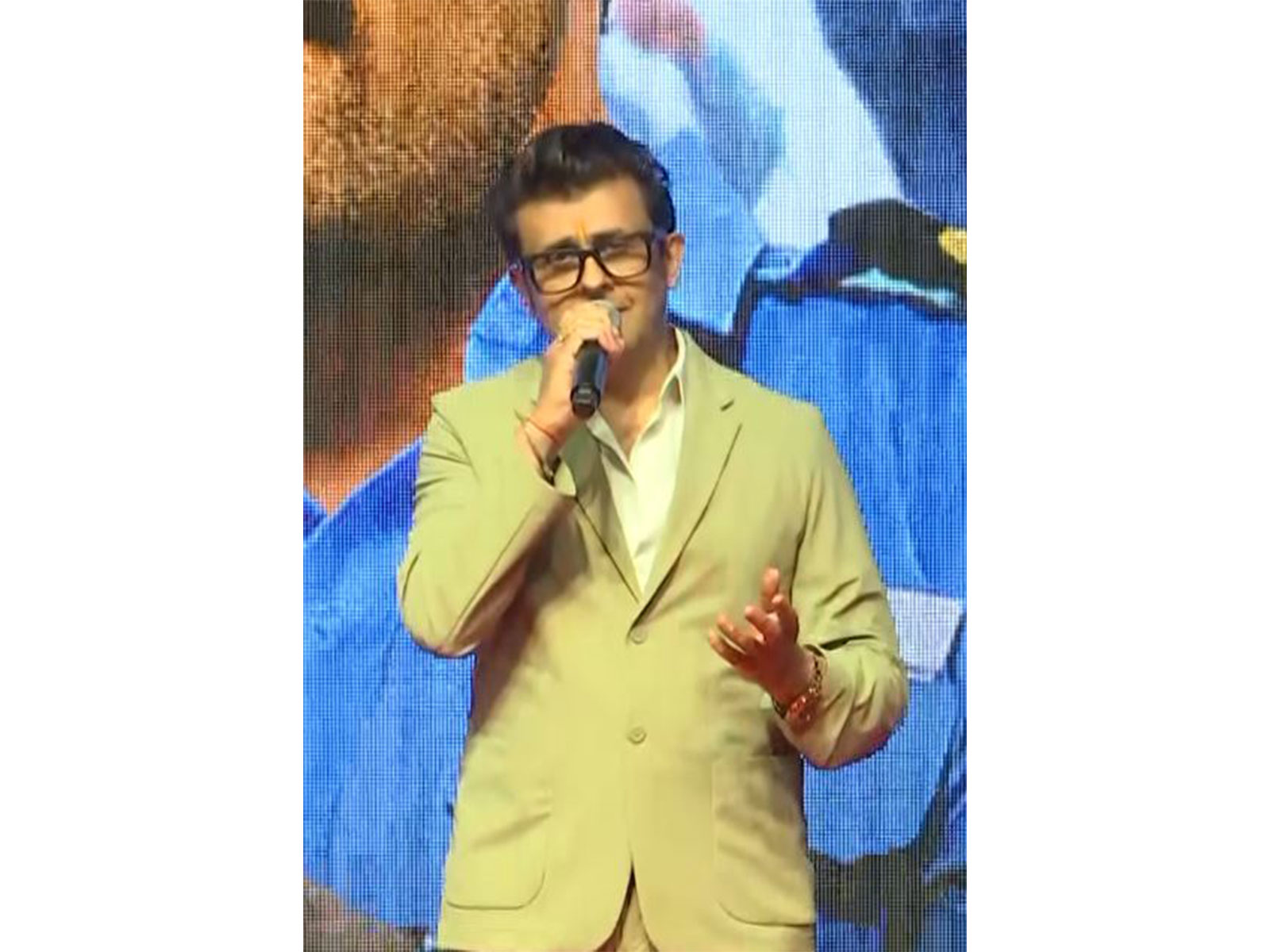 Singer Sonu Nigam (Photo/ANI)