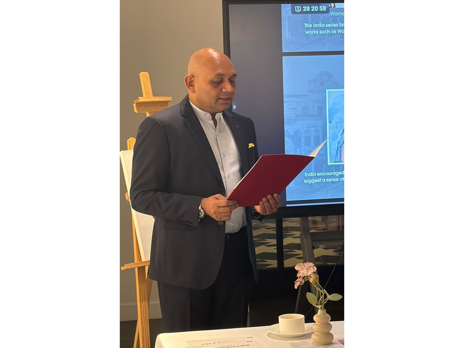 Ambassador Abhay Kumar delivers opening remarks at the painting exhibition ‘In Chowrungee Lane’ (Photo/X@indembassybaku)