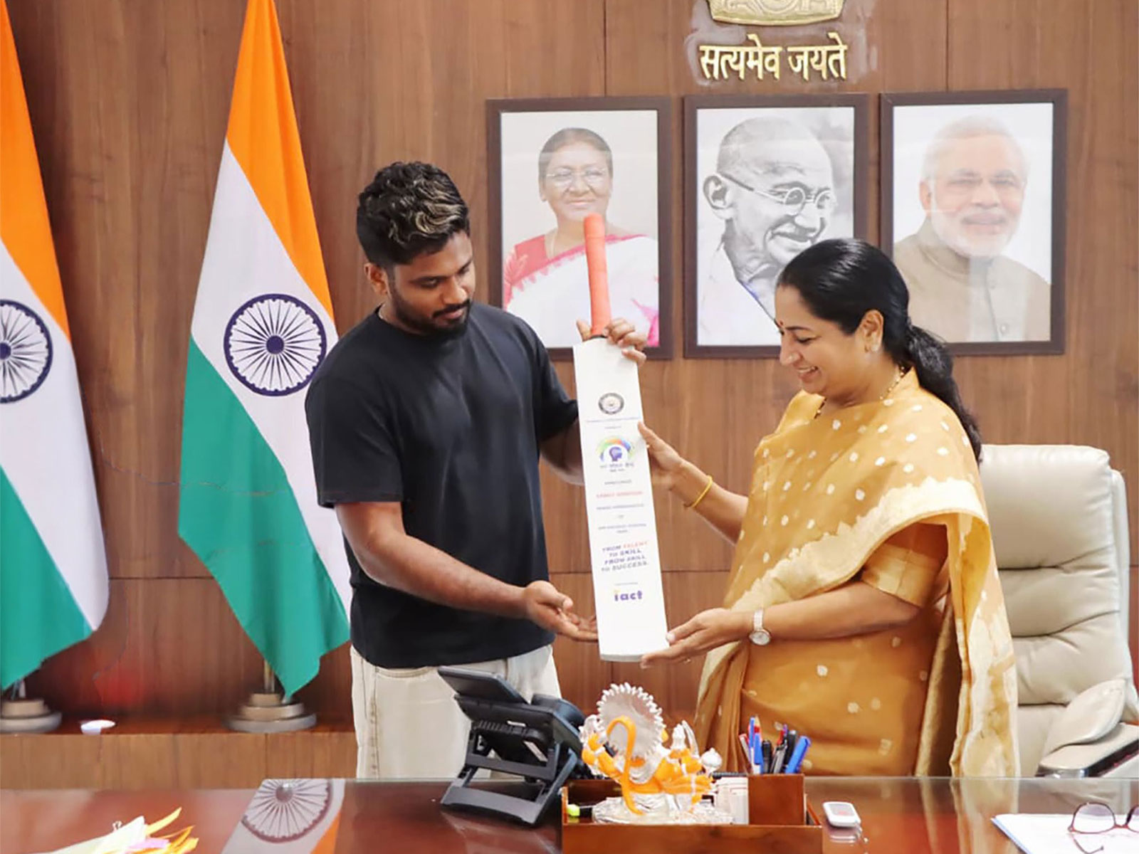 Sanju Samson meets Delhi CM Rekha Gupta (Photo: X/@gupta_rekha)