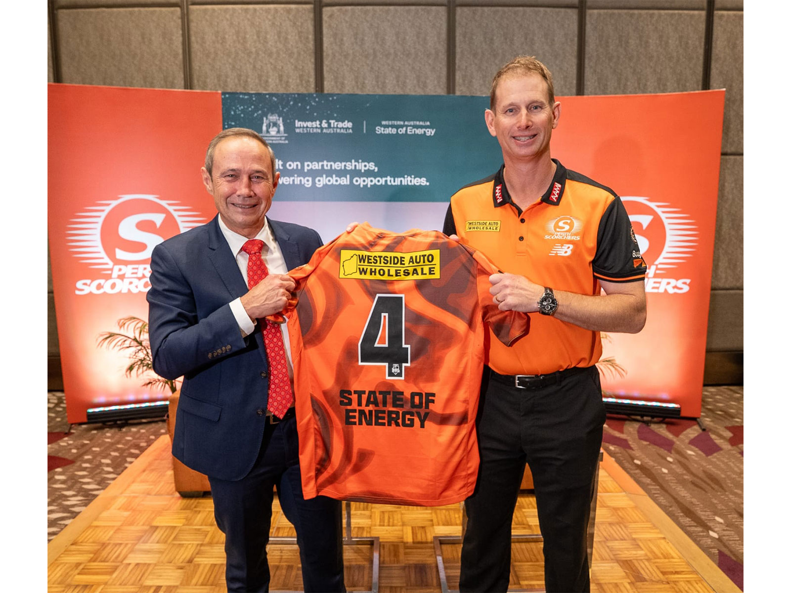 Western Australia Premier Roger Cook with Perth Scorchers head coach Adam Voges (Photo: Perth Scorchers)