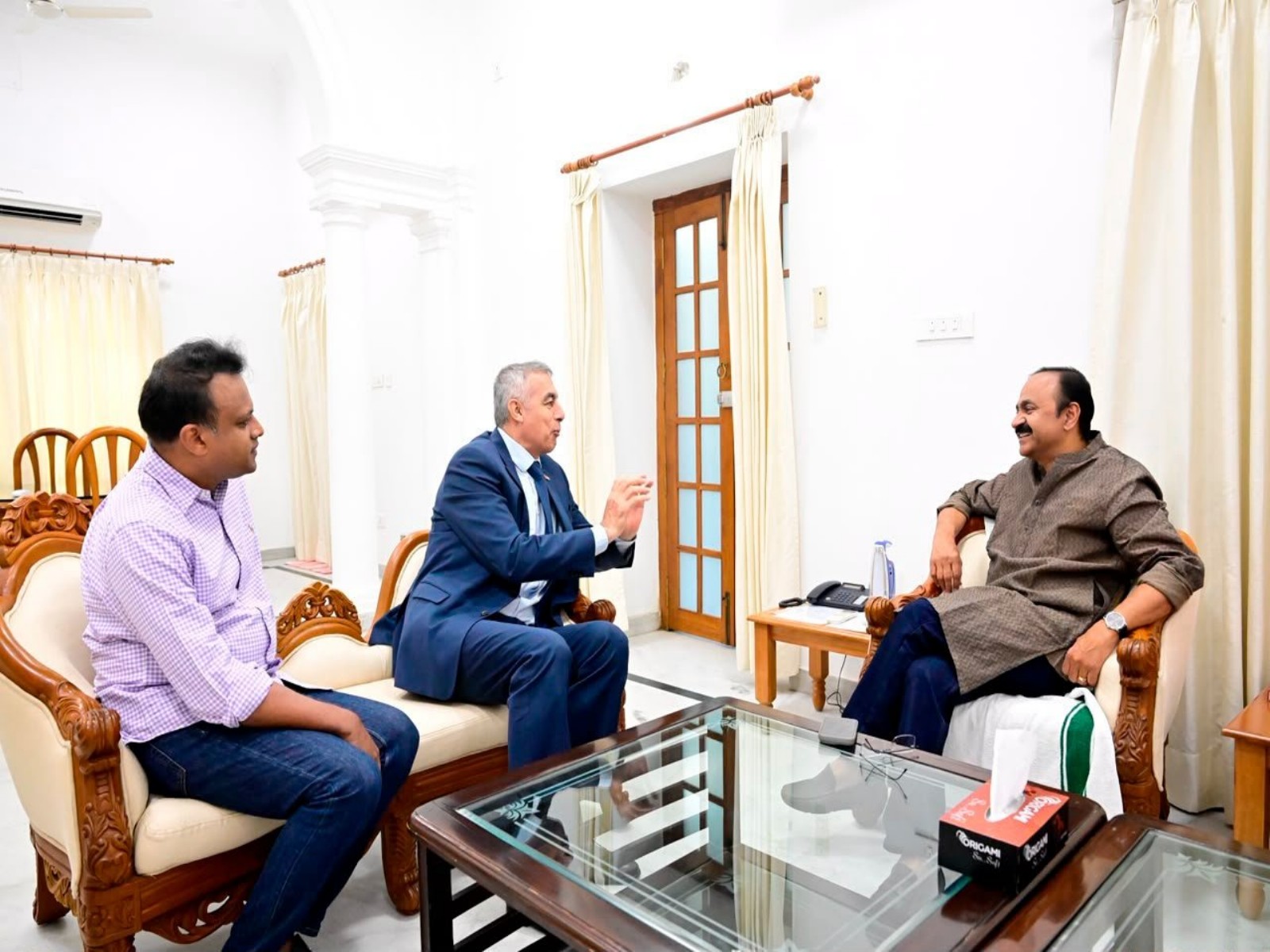 Keralam CM VD Satheesan meets Palestine Ambassador Abdullah Abu Shawesh (Photo/X/@vdsatheesan)