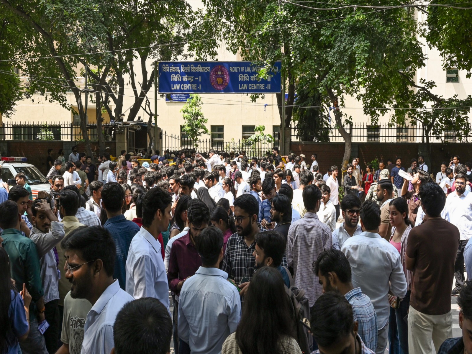 Students gather outside Delhi University during DUSU elections (File Photo/ANI)