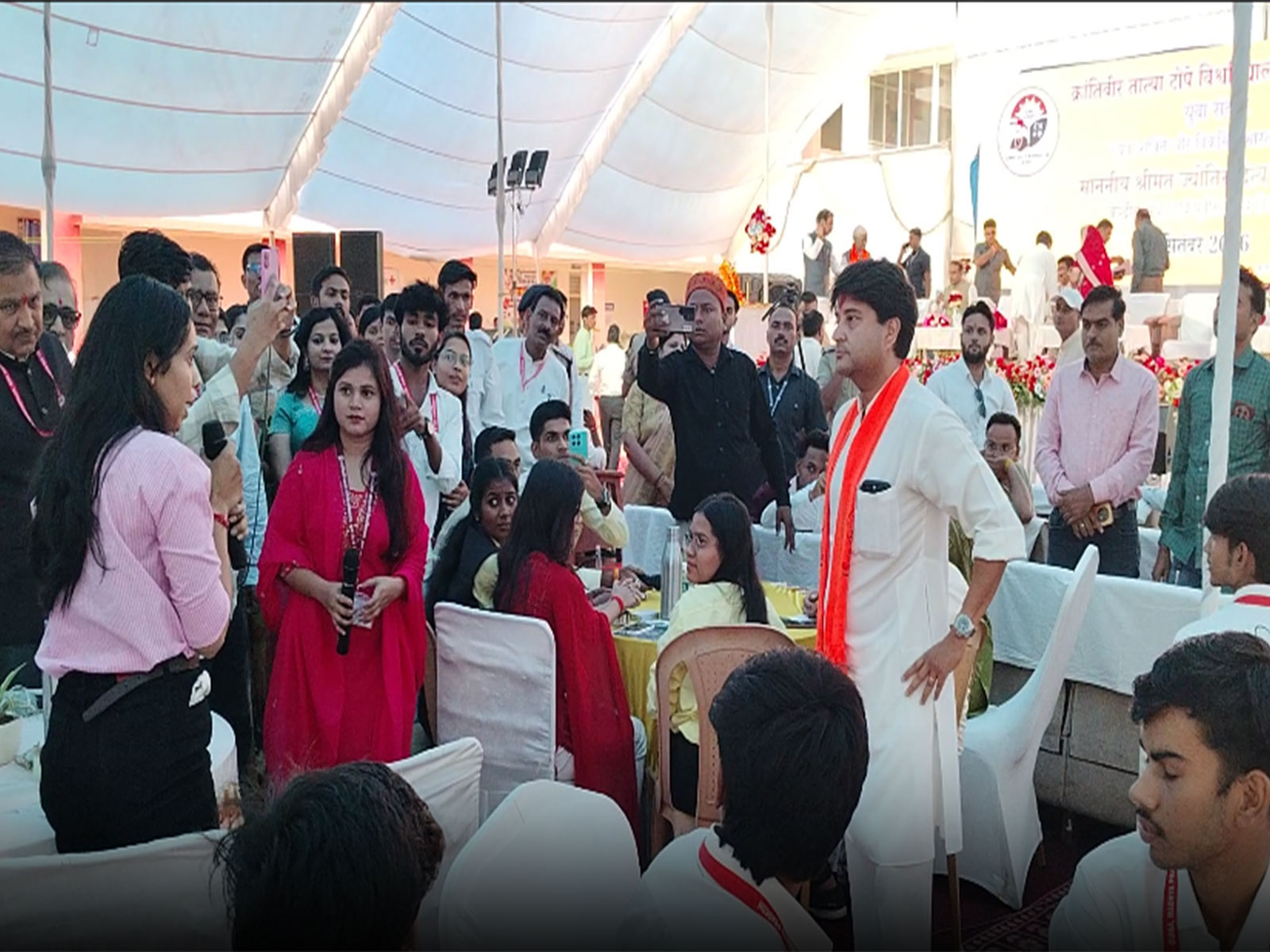 Union Minister Jyotiraditya Scindia interacting with students during Yuva Samvad program in Guna (Photo/ANI)