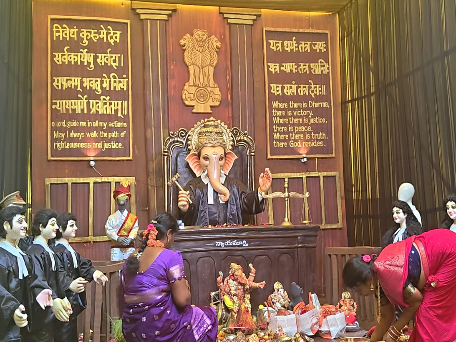 Eco-friendly ‘Nyayamurti Ganapathi’ with Supreme Court-themed pandal (Photo/ANI)