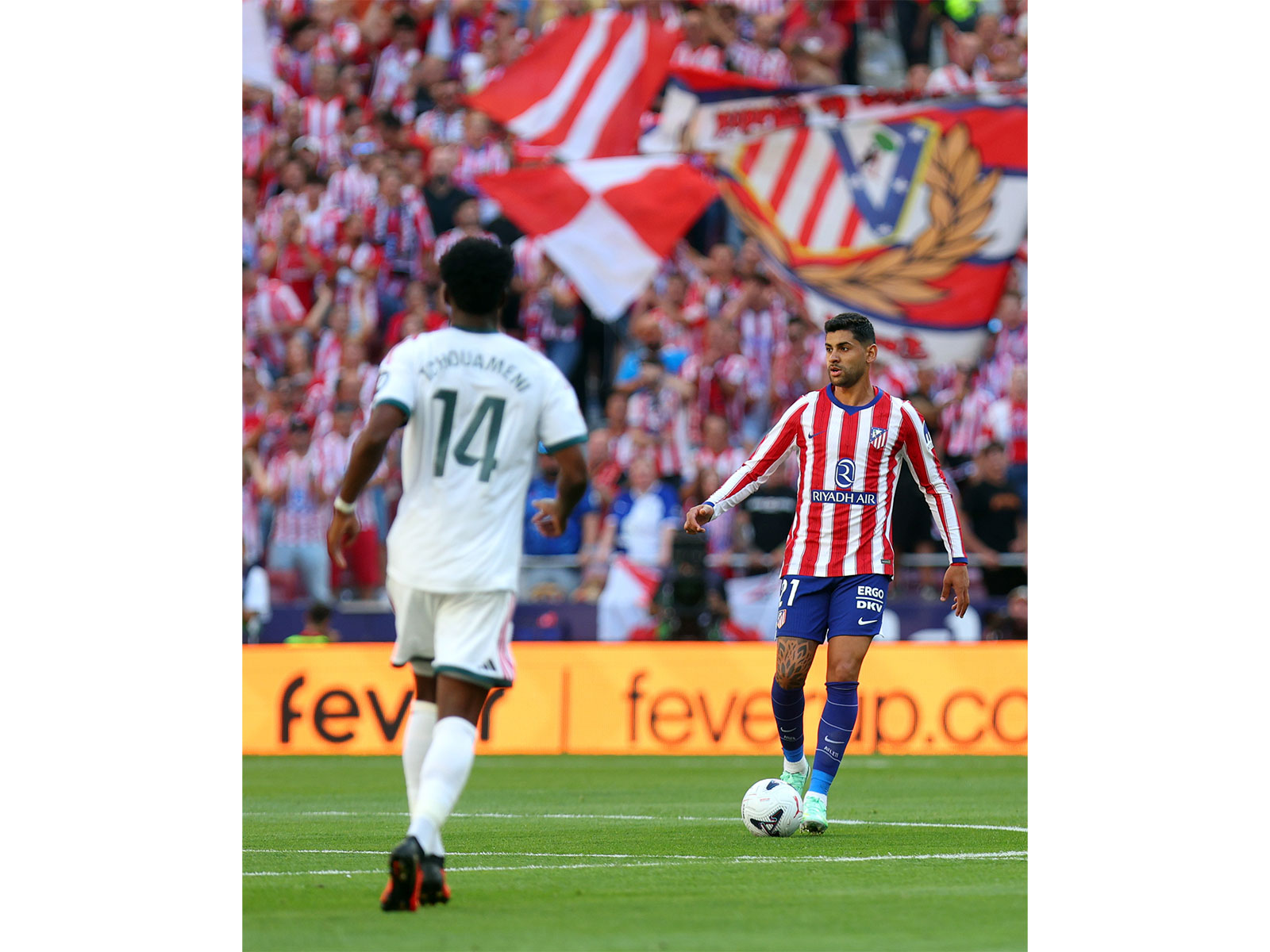 Atletico Madrid player Cristian Romero against Real Madrid in La Liga. (Photo: X/ @Atleti)
