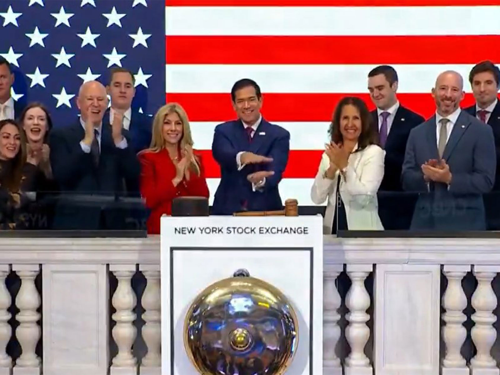 US Secretary of State Marco Rubio rings the opening bell at New York Stock Exchange (Photo/@StateDept)