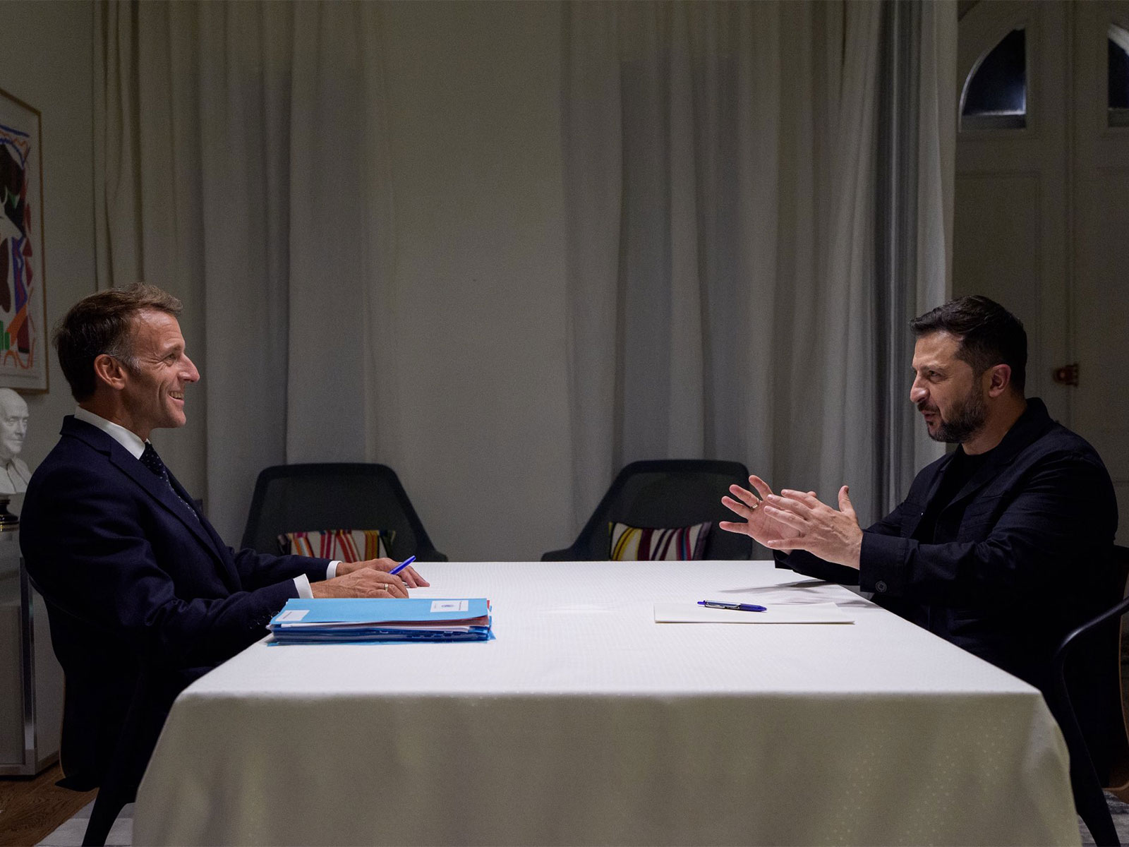 French President Emmanuel Macron meets Ukrainian President Volodymyr Zelenskyy in New York (Photo/X/@EmmanuelMacron)