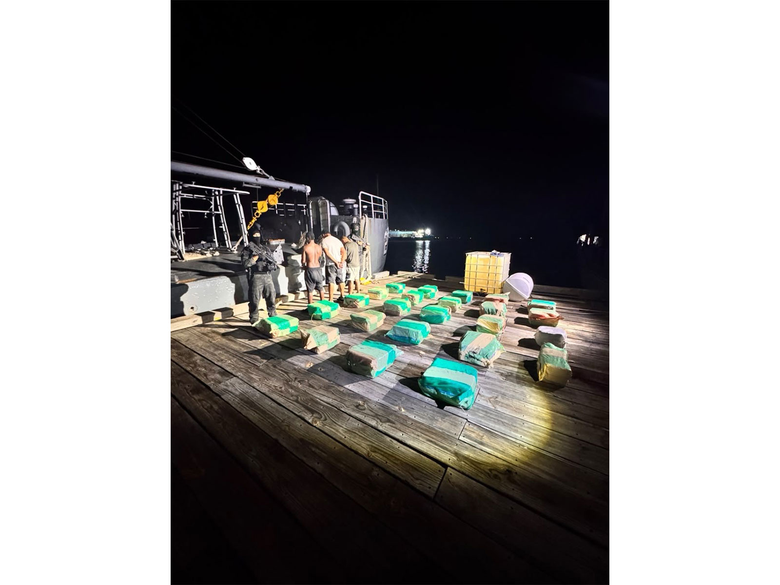 Joint Interagency Task Force South (JIATF-South) reported seizure of 587 kg cocaine (Photo/X/@jiatfs) 