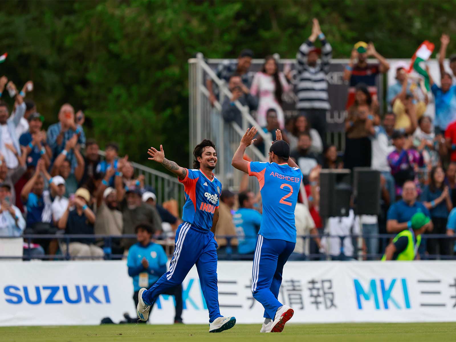 Ishan Kishan and Arshdeep Singh celebrating (Photo: X/@BCCI)