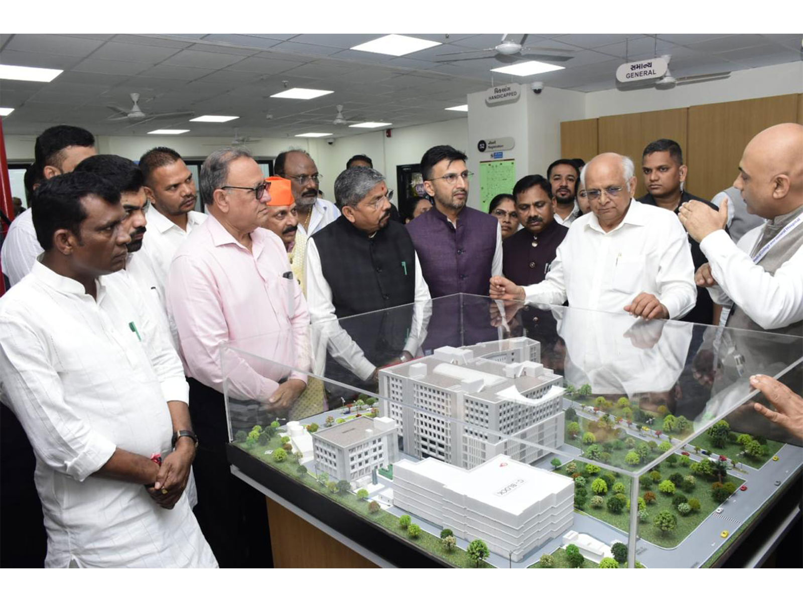 Gujarat Chief Minister Bhupendra Patel Inaugurates 317-Bed UNM Transitional Hospital in Vyara (Photo/Gujarat CMO)