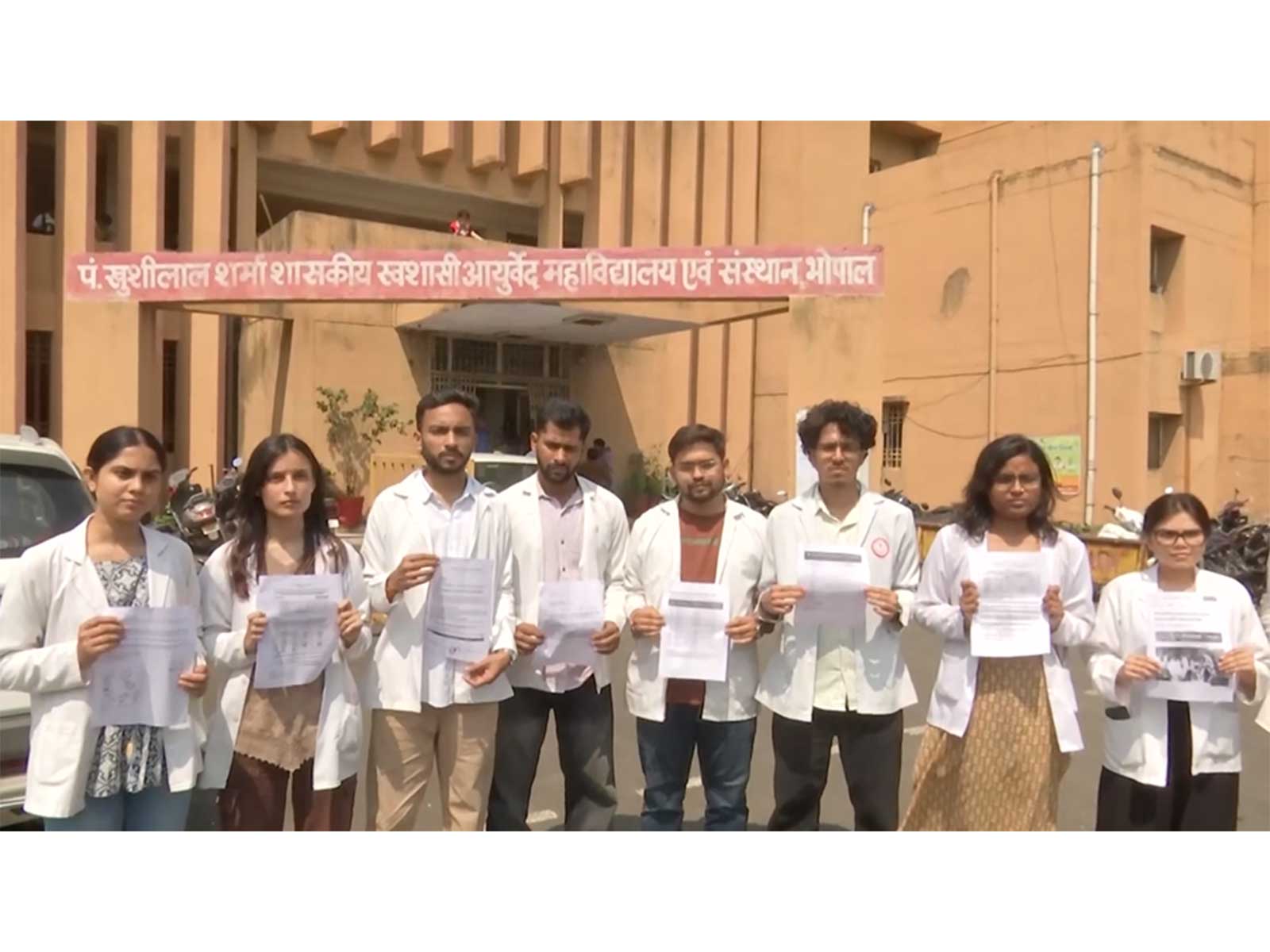 Ayurveda interns doctors with their demand letter (Photo/ANI)