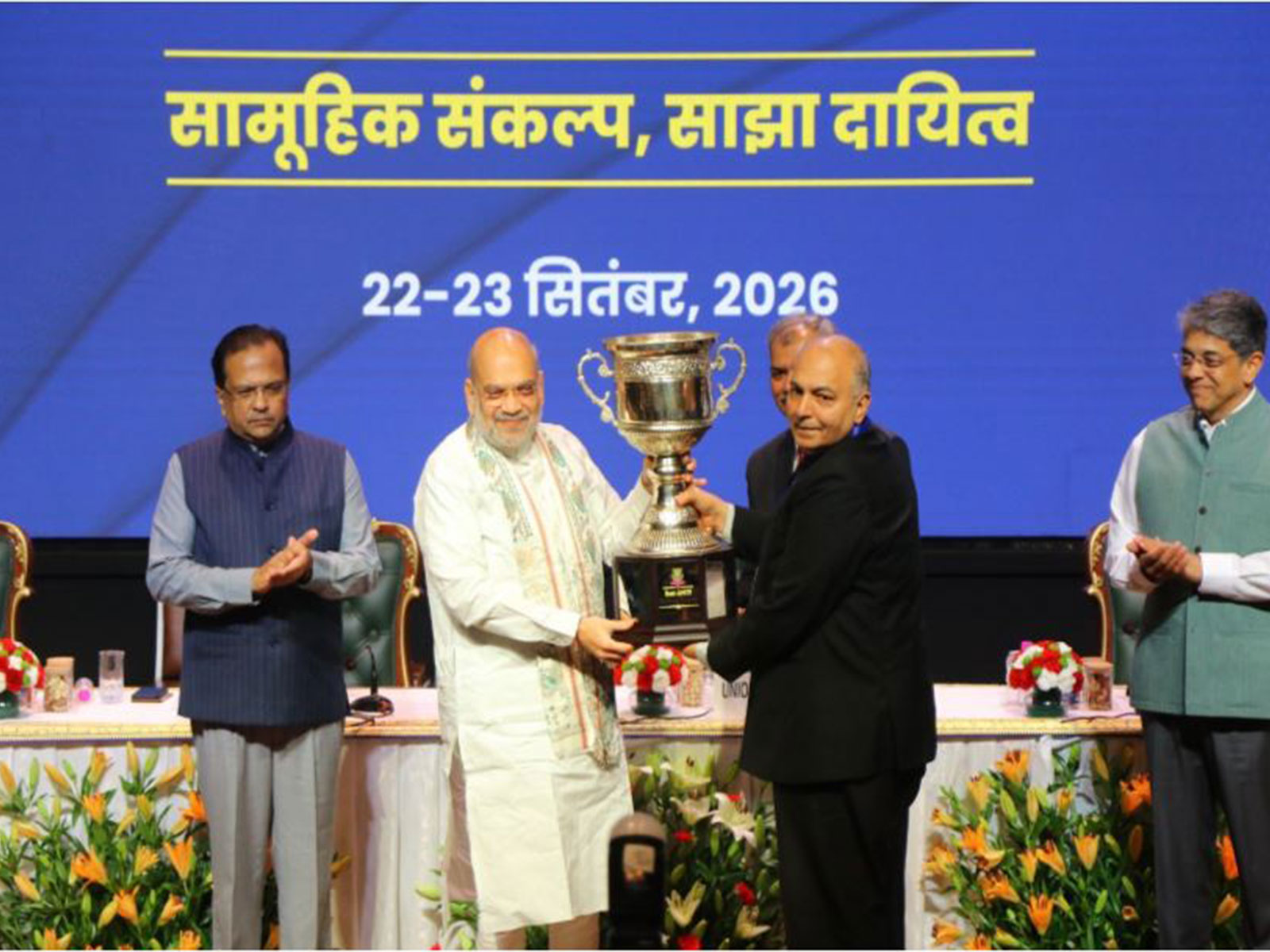 Telangana Eagle Force Director Sandeep Sandilya received the national-level award on behalf of telangana police (Photo:X/@CVAnandIPS)