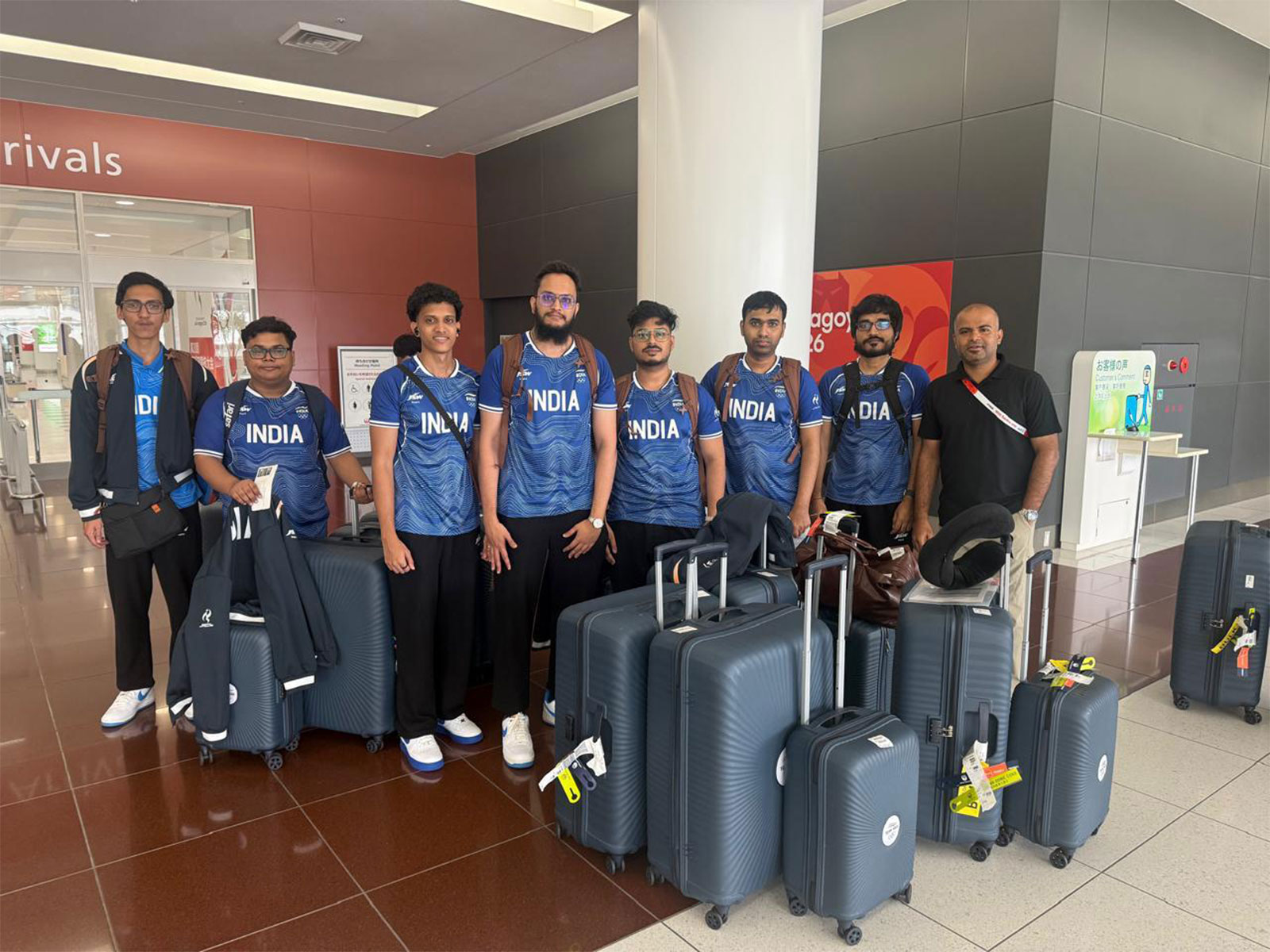 Indian athletes being received at Nagoya airport by Indian officials. (Photo/SAI)