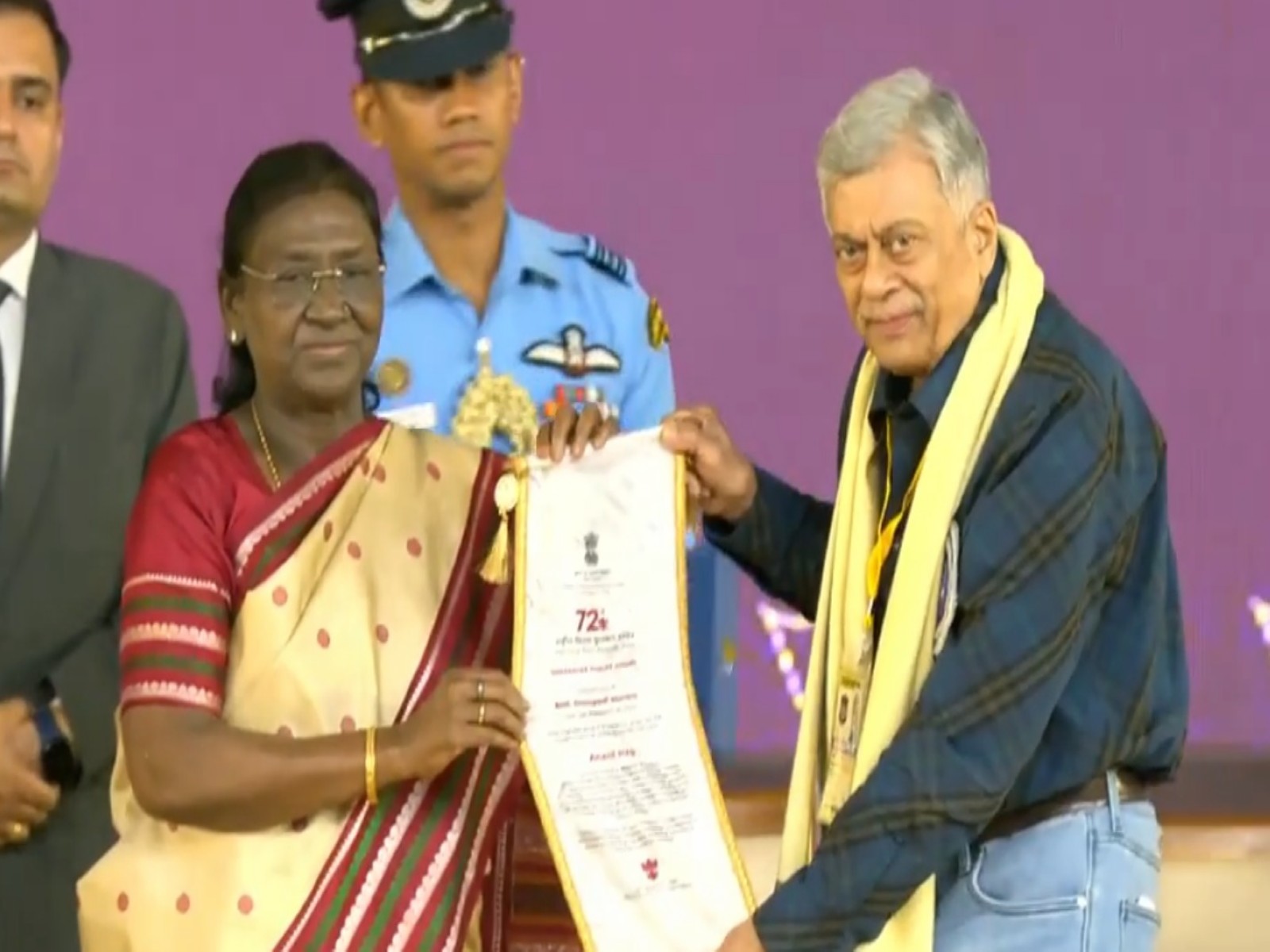 President Droupadi Murmu honors Anant Nag with Dadasaheb Phalke Award (Photo/X@rashtrapatibhvn)