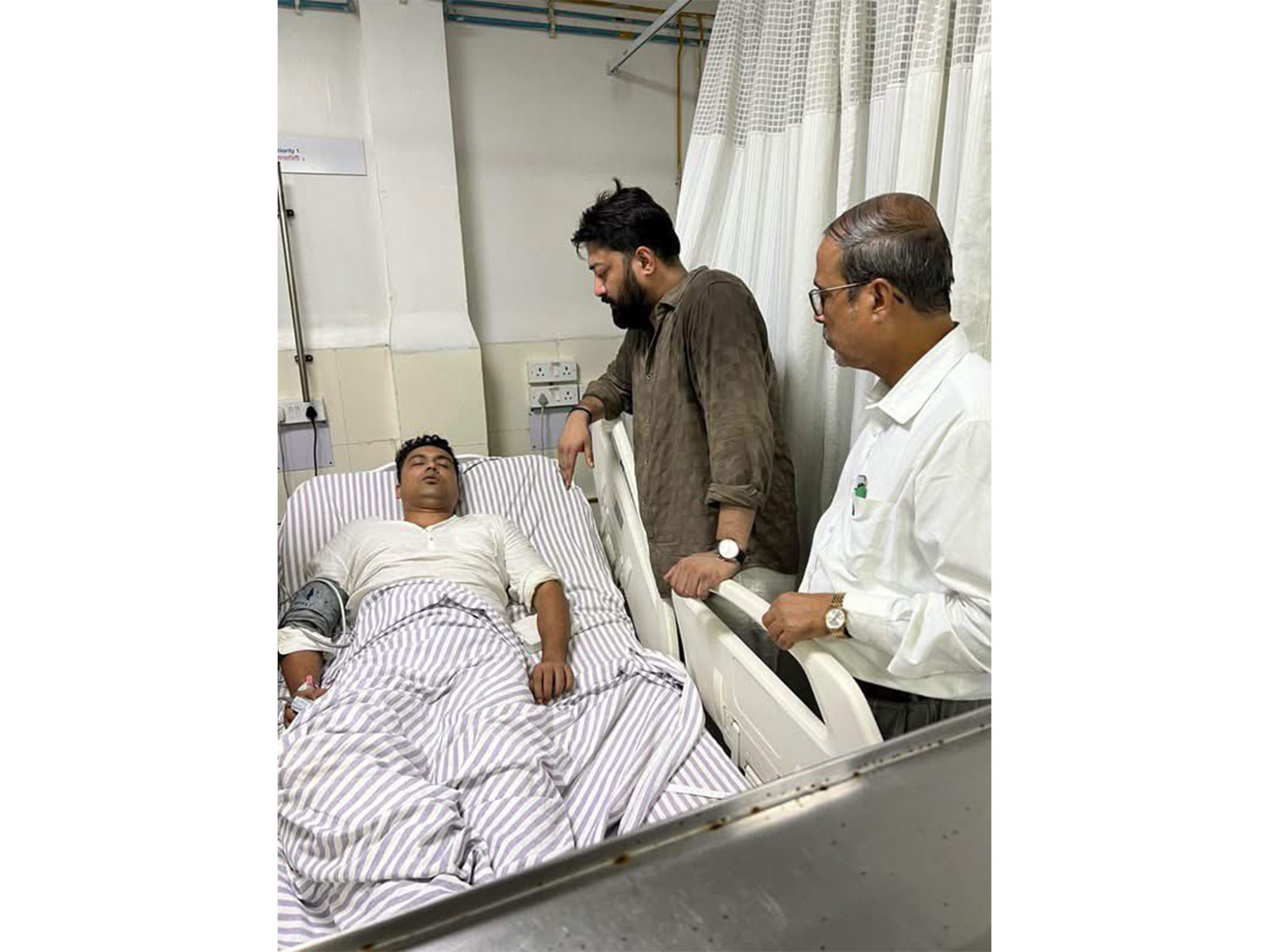 Image of injured TMC worker (Photo/X/@AITCofficial)