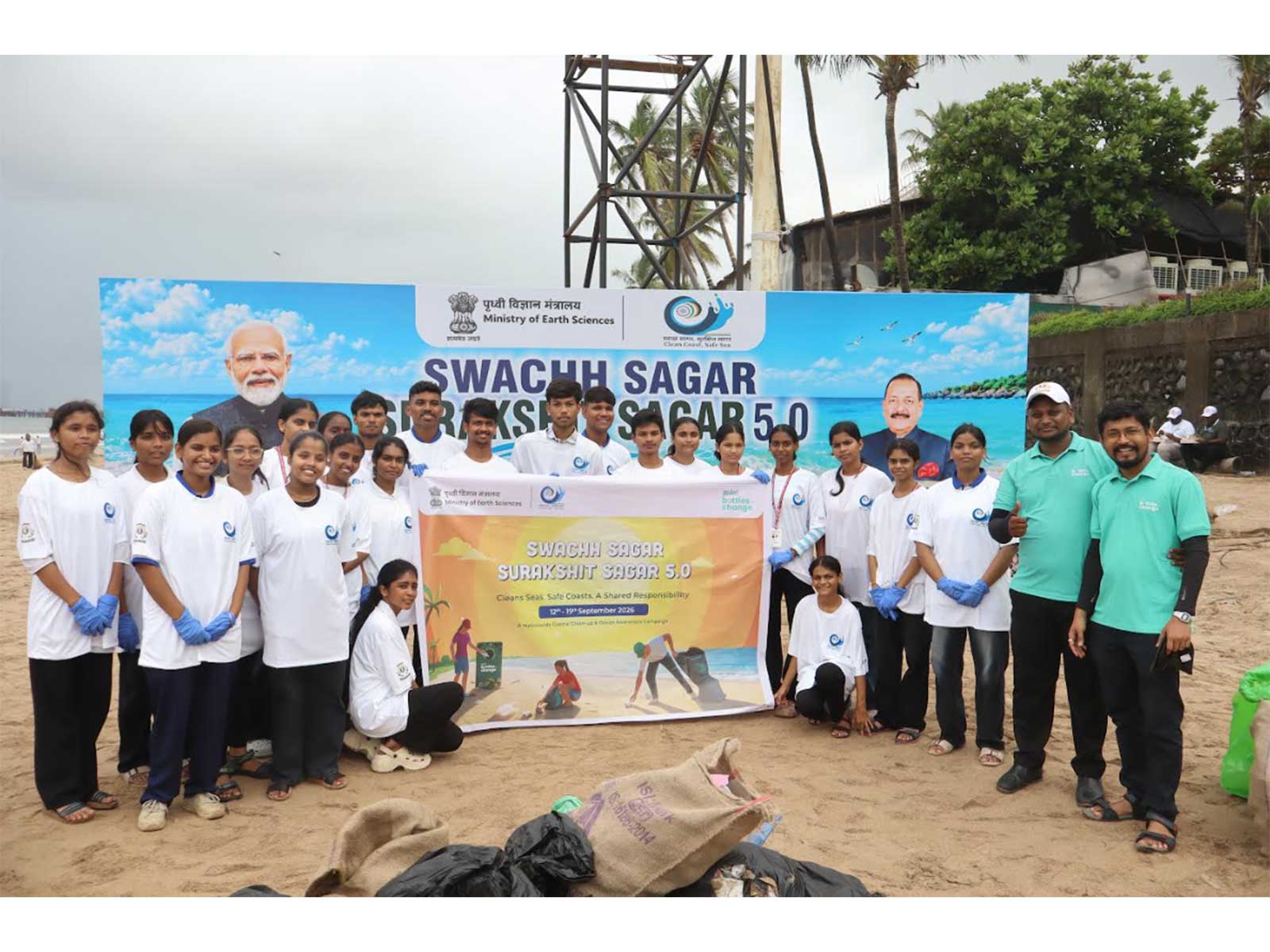 Bisleri engages with students on waste management during the Swachh Sagar, Surakshit Sagar coastal clean-up campaign