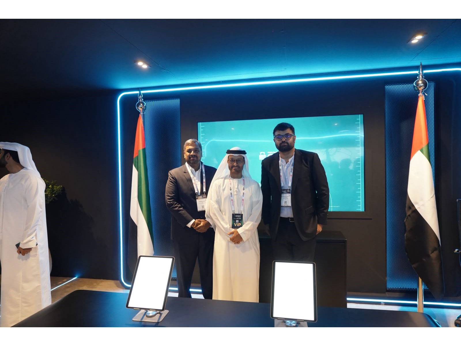 (L-R) Rakesh Aikkara, H.E. Dr. Mohamed Al Kuwaiti and Nandakishore Harikumar at the MoU signing ceremony at Dubai World Trade Centre.