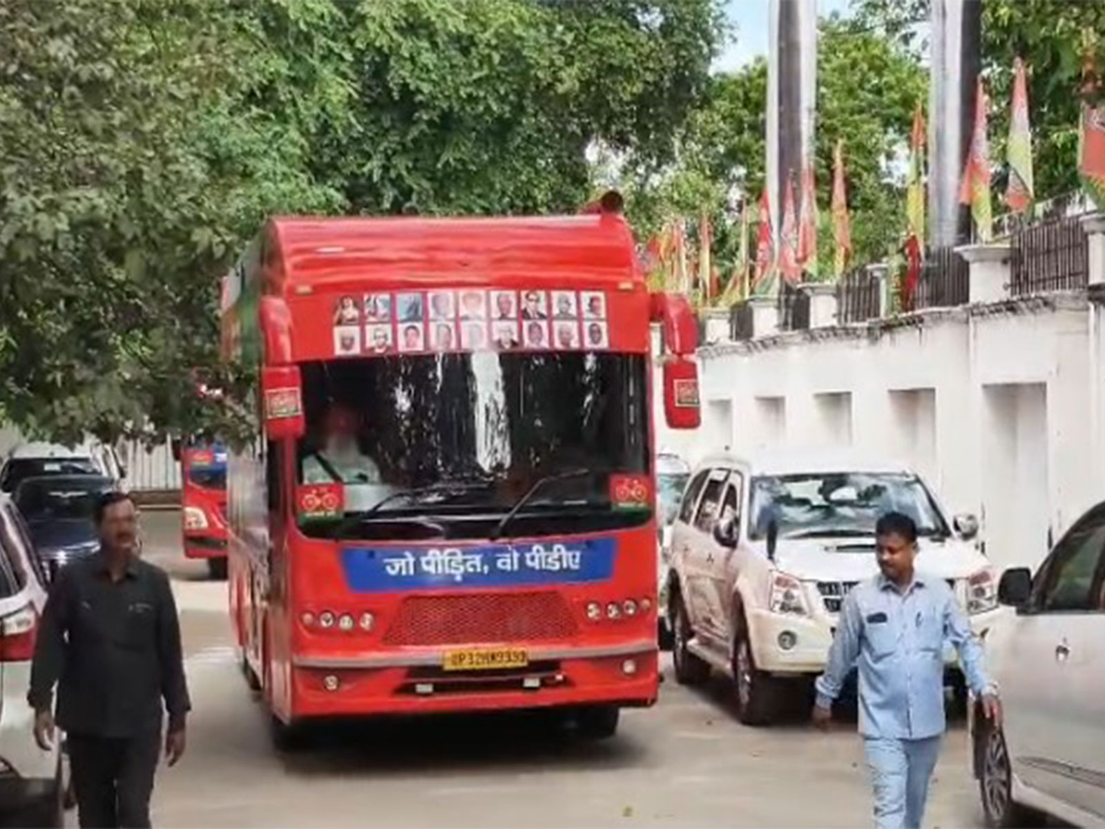 Samajwadi Party's PDA bus departs from Raebareli (Photo/ANI)