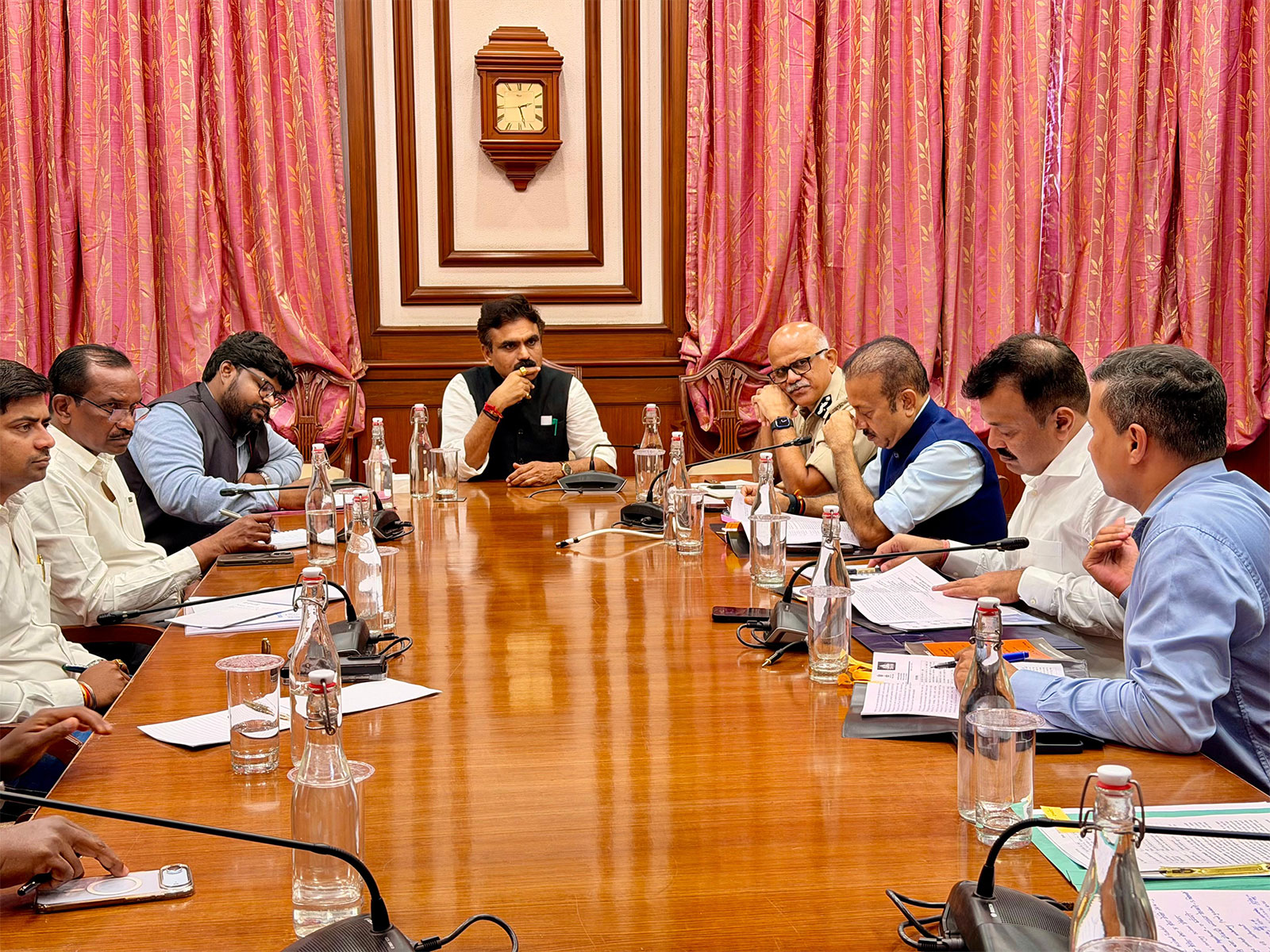 NCSC chairman Kishor Makwana conducted a detailed spot inquiry at IIT Bombay (Photo/NCSC)