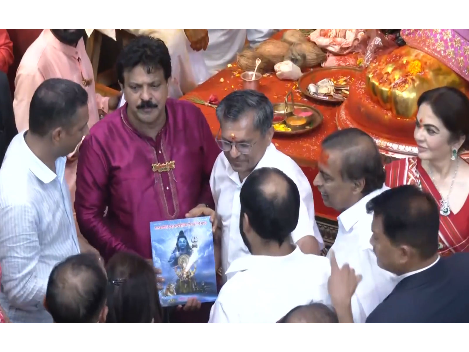 Ambanis at Lalbaugcha Raja (Image source: ANI)