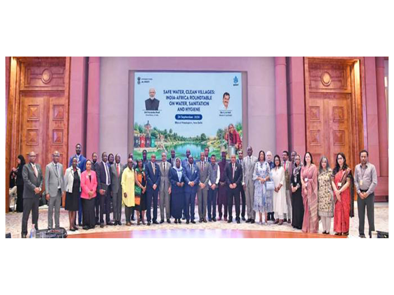 Participants pose for a group photograph during the Indo-Africa roundtable on WASH in New Delhi. (Photo/PIB)