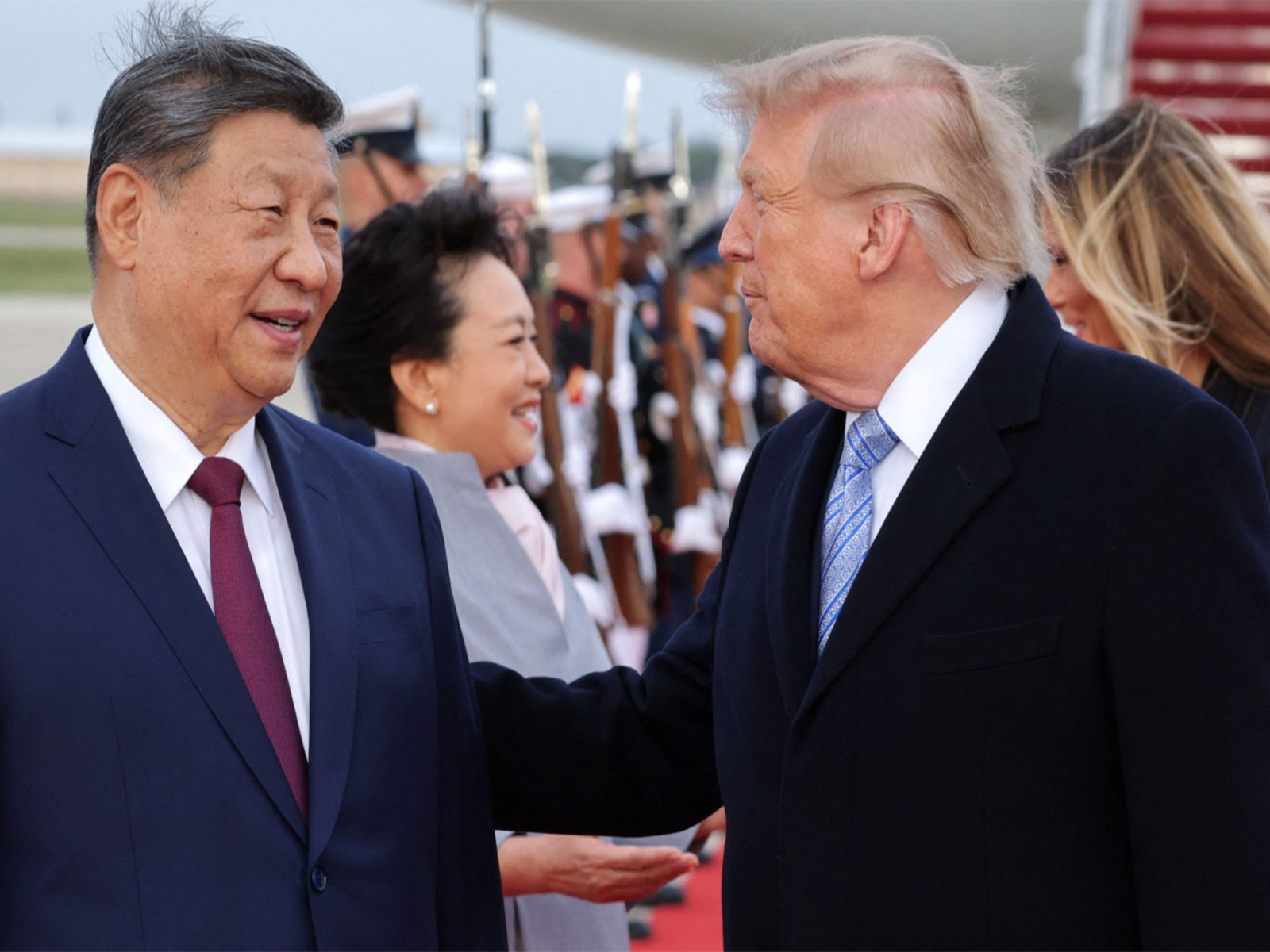 US President Donald Trump welcomes Chinese President Xi Jinping at Joint Base Andrews in US (Photo/Reuters)