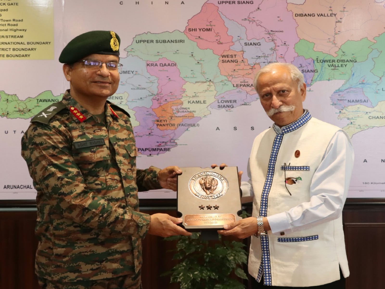Lt Gen Mohit Waghwa and Governor Lt Gen KT Parnaik (Photo/ANI)