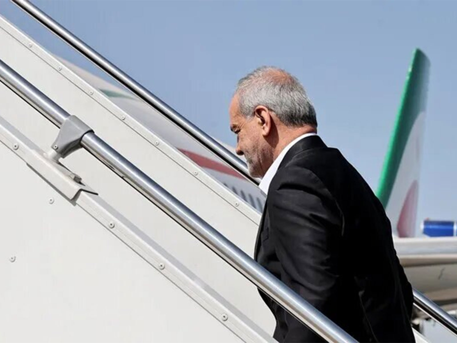  Iranian President Masoud Pezeshkian leaves New York for Tehran (Photo/@IranianStateMedia)