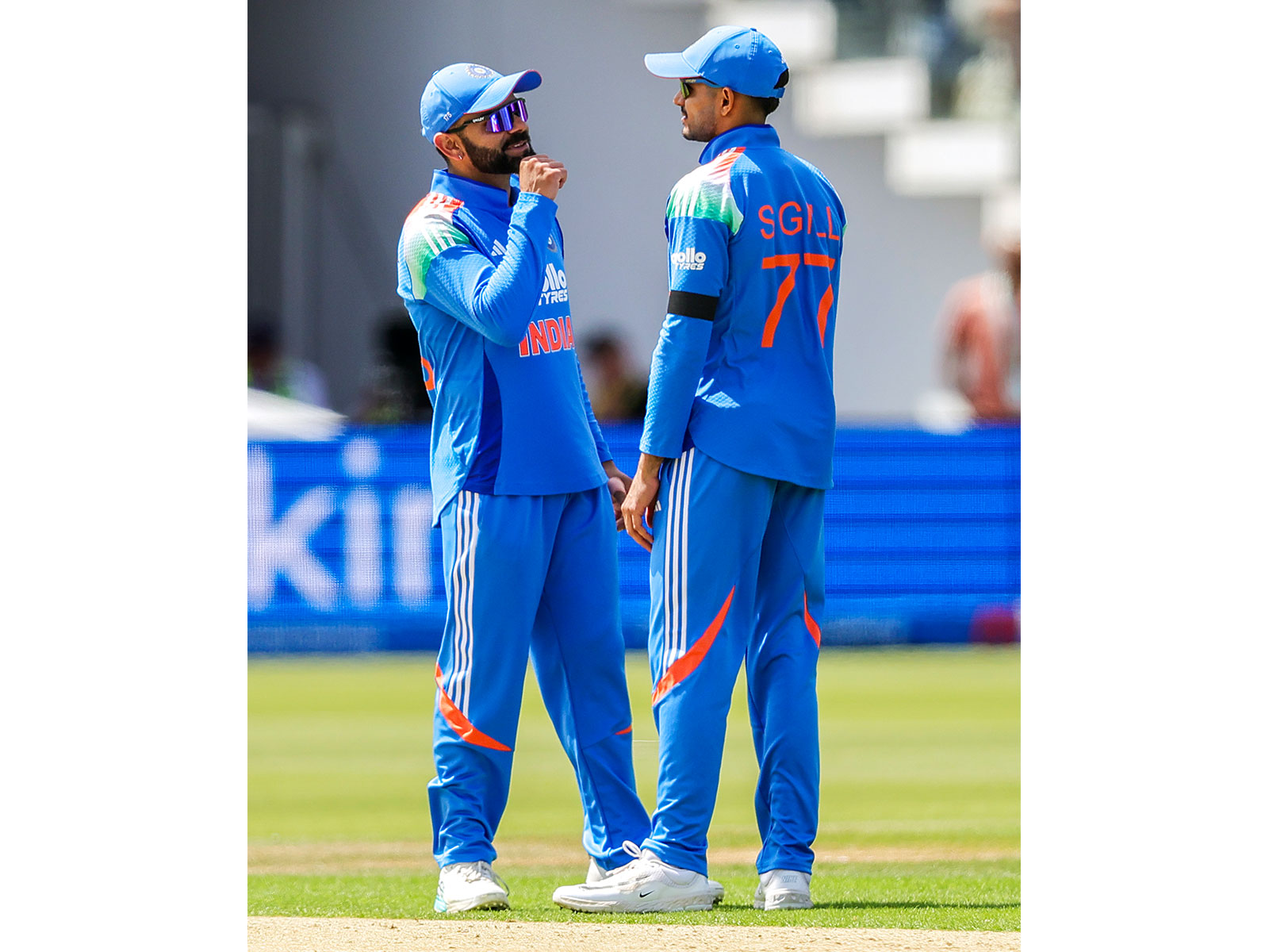 Virat Kohli (L) and Shubman Gill. (Photo: ANI)