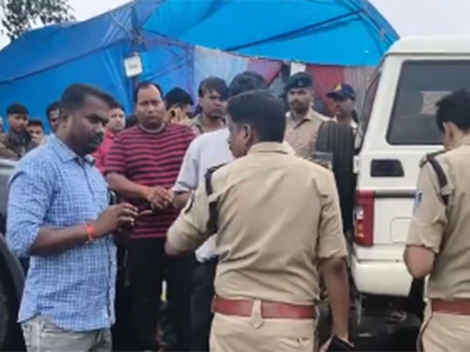Police at incident site in Hirapur village of Mandla district, MP (Photo/ANI)