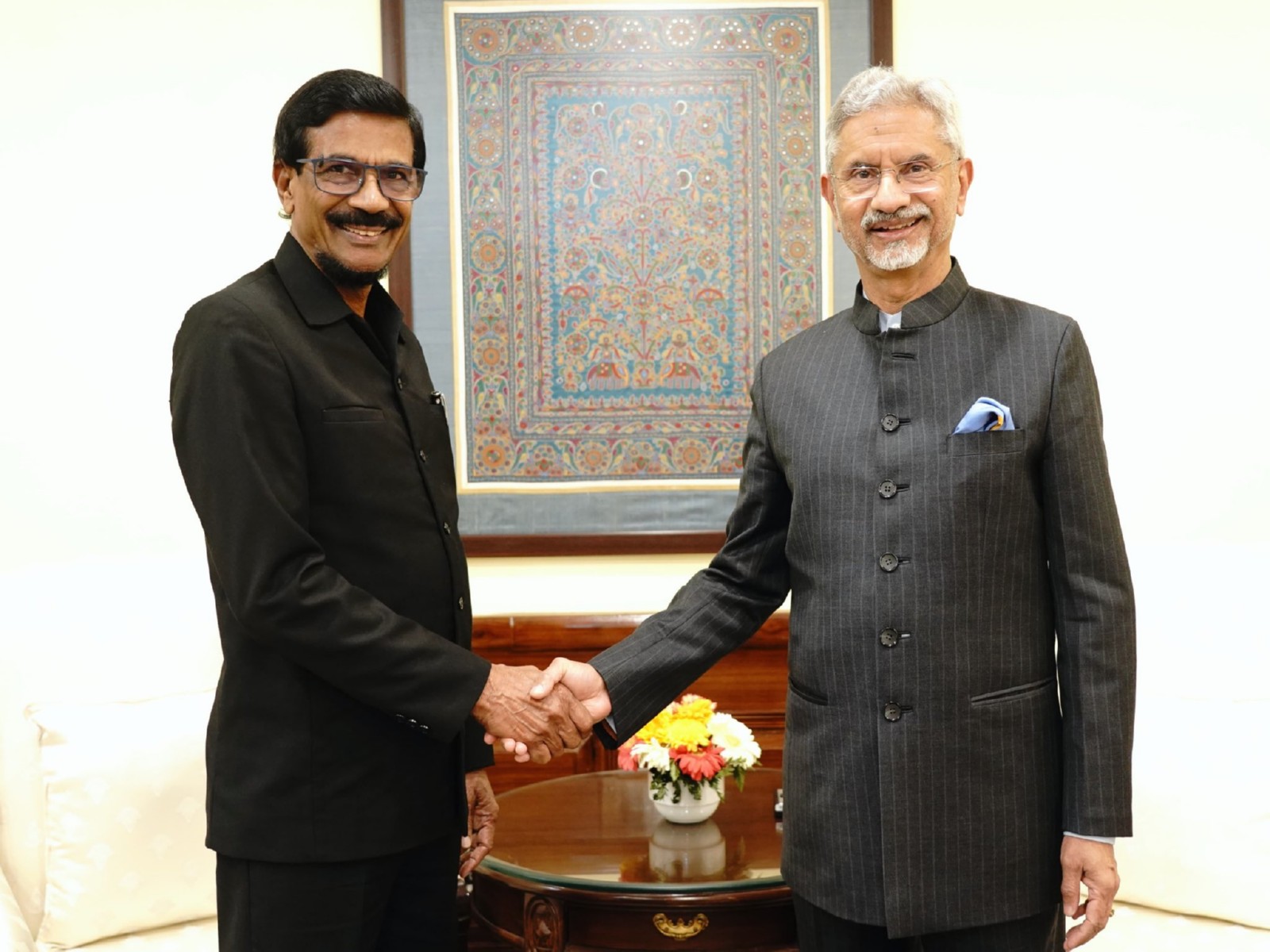 External Affairs Minister S Jaishankar with General Secretary of Janatha Vimukthi Peramuna Tilvin Silva (FilePhoto/X@DrSJaishankar)