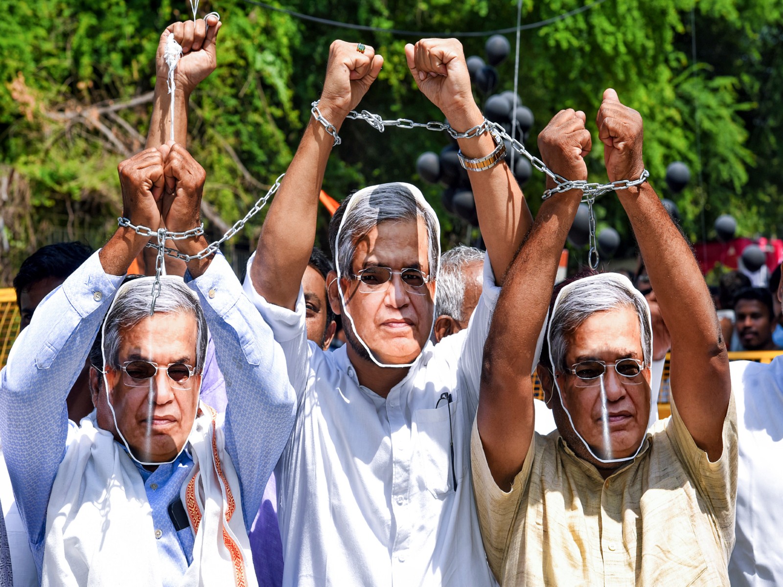 Congress leaders staged a protest in Lucknow (Photo/ANI)