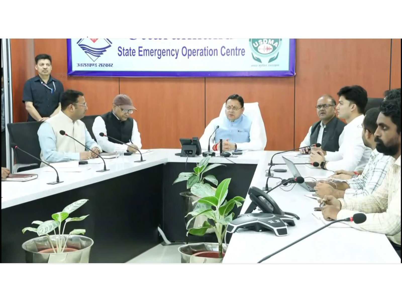 Uttarakhand CM Pushkar Singh Dhami reviews disaster management preparedness with senior officials (Photo/Release)