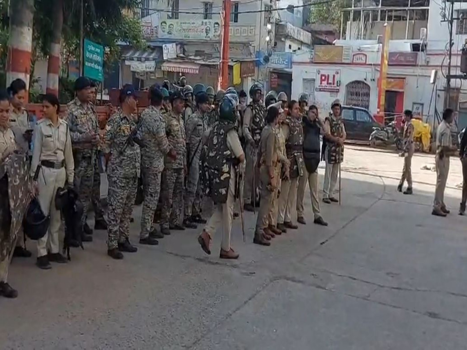 MP: Tight security at Ujjain's Shahi Masjid a day after violence (Photo/ANI)