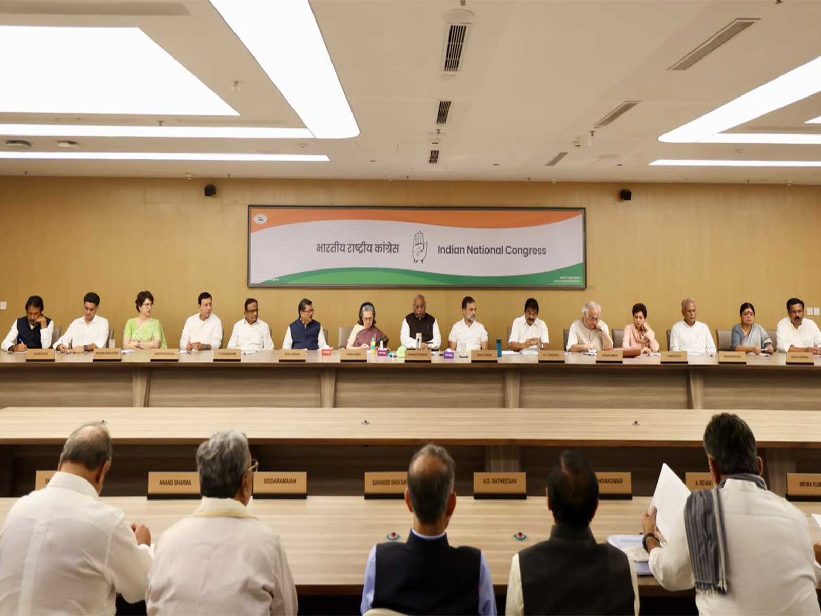 Top Congress leaders at CWC meeting in New Delhi (Photo/x/@kharge)