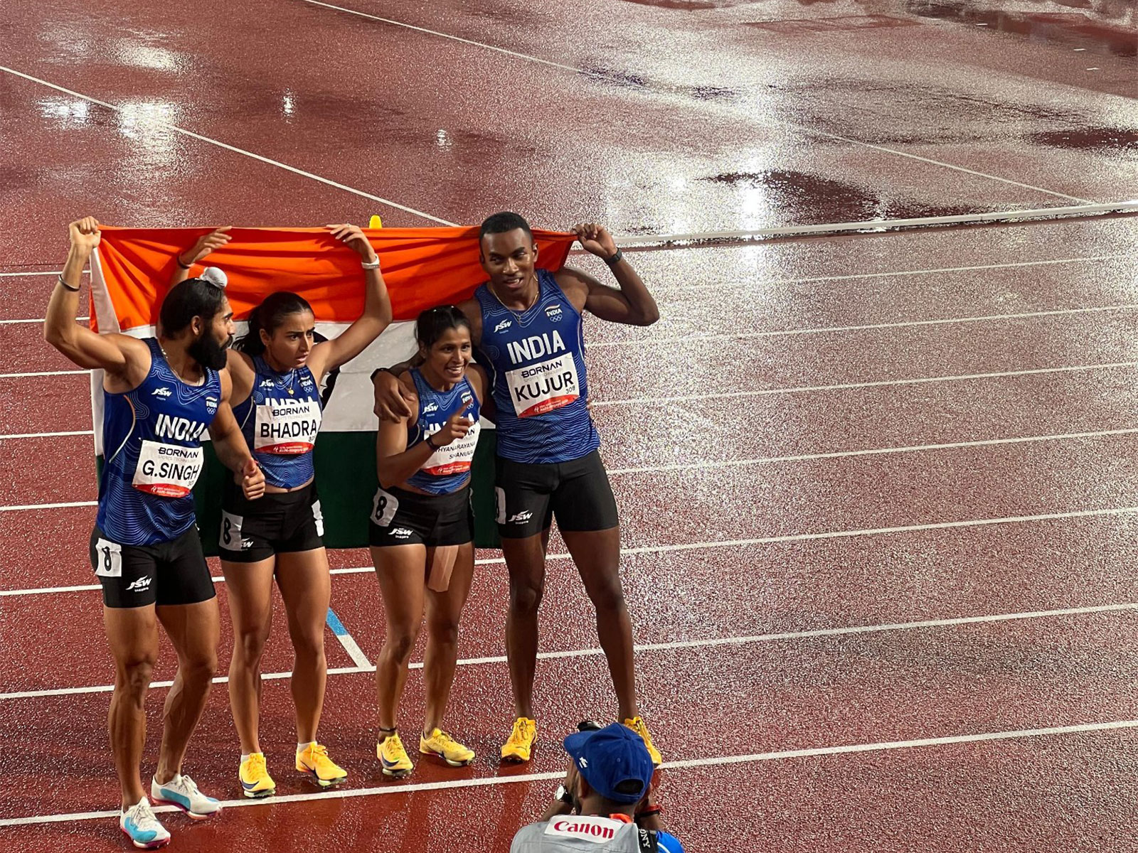 India's mixed 4x100m relay team comprising Gurindervir Singh, Harita Bhadra, Sneha Sathyanarayana Shanuvalli and Animesh Kujur. (Photo: X/ @afiindia)