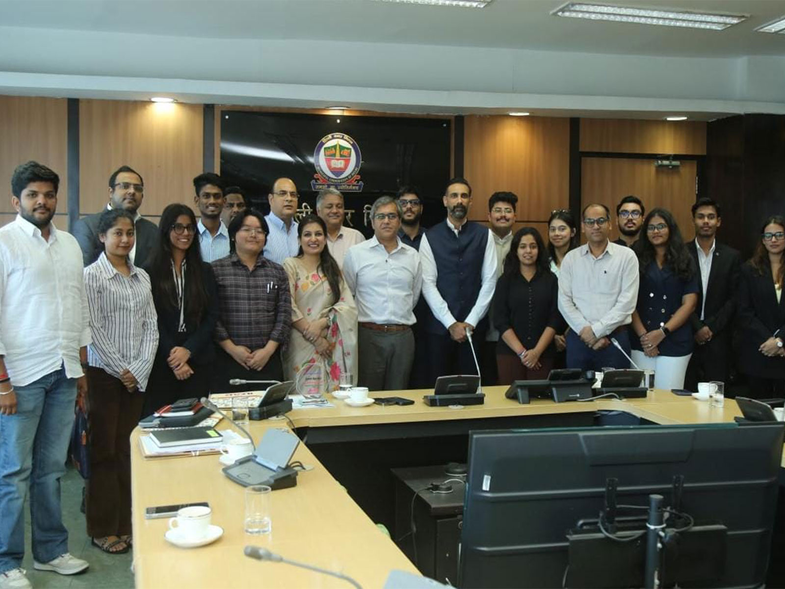 MCD Commissioner interacts with participants of Rising Leaders Programme 2026 (Photo: MCD)