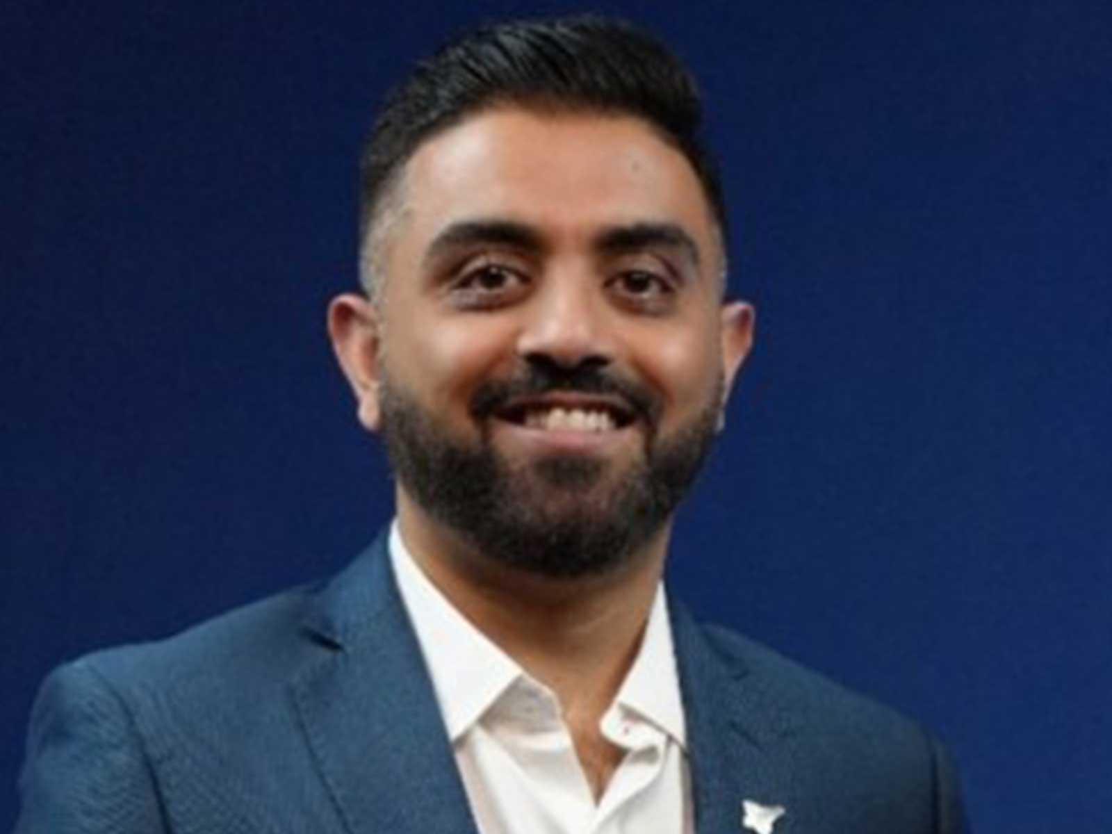 Airline captain Smit Machchhar (Photo/Smit Machchhar's LinkedIn)